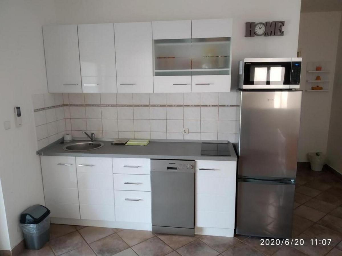 Apartmani Lucia Biograd Biograd Na Moru Ngoại thất bức ảnh
