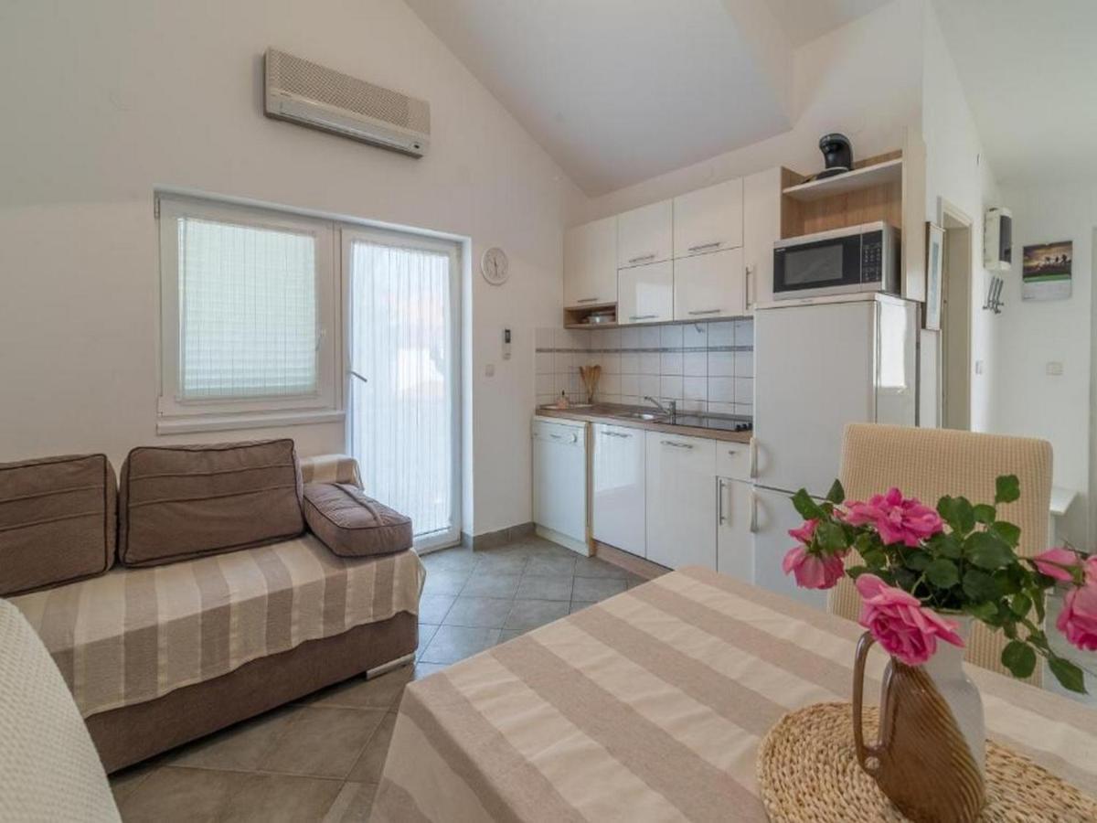 Apartmani Lucia Biograd Biograd Na Moru Ngoại thất bức ảnh
