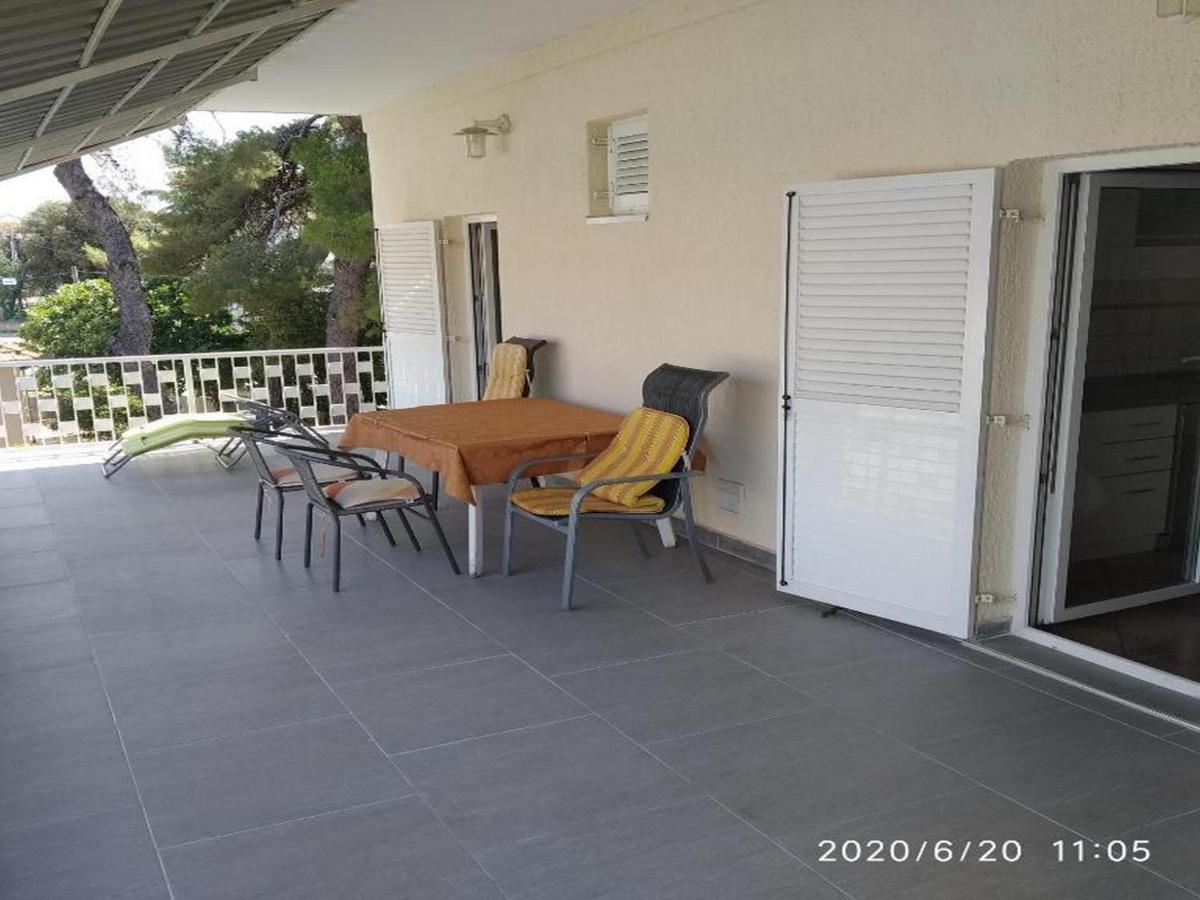 Apartmani Lucia Biograd Biograd Na Moru Phòng bức ảnh