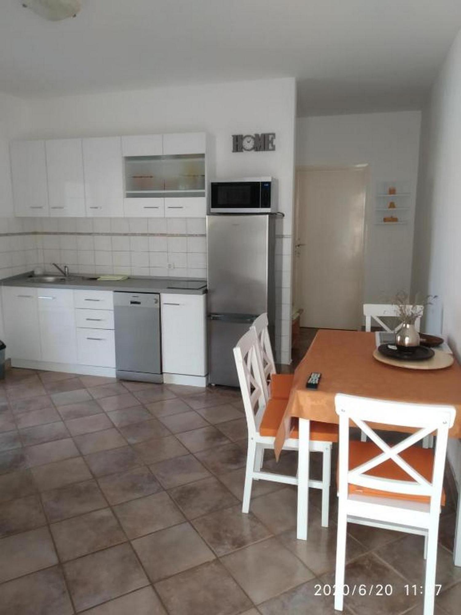 Apartmani Lucia Biograd Biograd Na Moru Phòng bức ảnh
